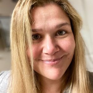 Meet your Posher, Andrea